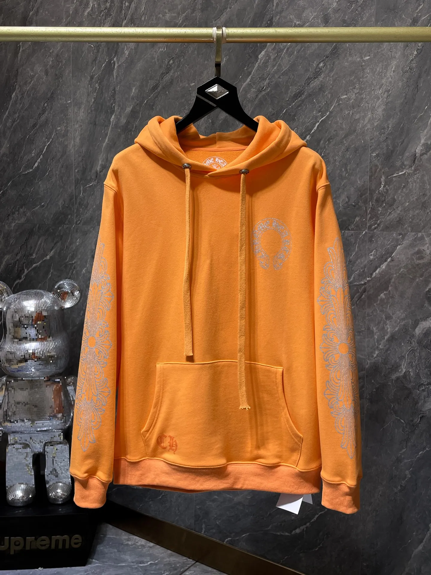 P240 Chrome Hearts Autumn and Winter 2025 Counter synchronization High-weight, environmentally friendly and high-quality top-quality fabrics Chrome Miami Ultra Limited Arm Horseshoe Hoody Counter synchronization 1:1 replica version Recommended colors: Limited green Limited orange Sizes: S, M, L, XL